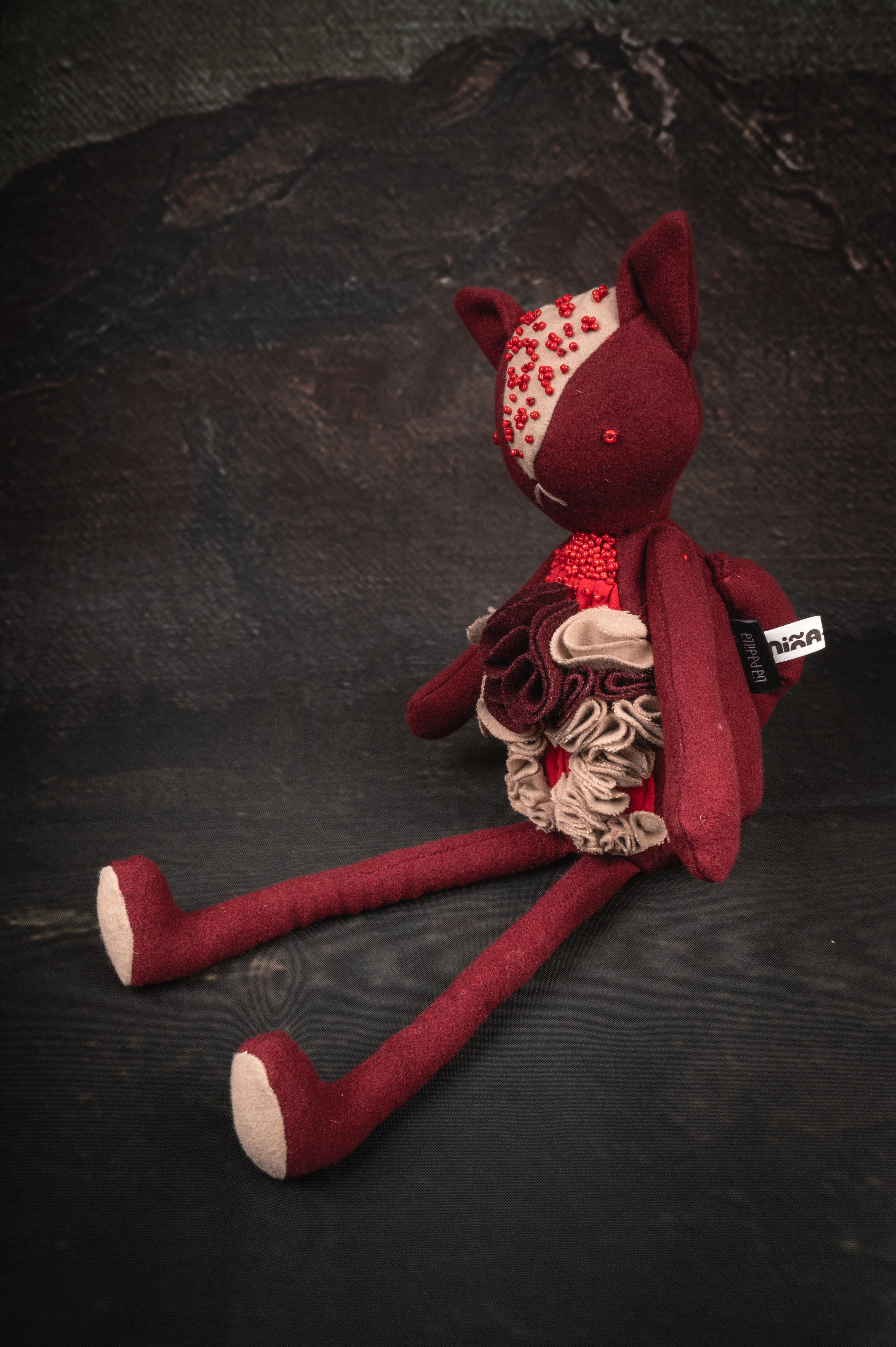 Peluche Conceptual Sangre 1 | Lia Padilla